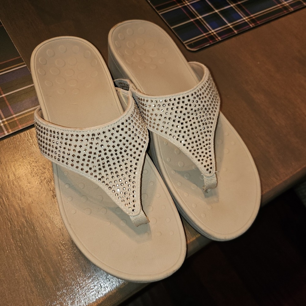 Women's Vionic Naples Champagne Rhinestone Sandals   9 M  $99